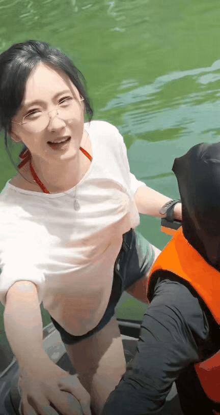 夏天就要玩水上项目，凉快