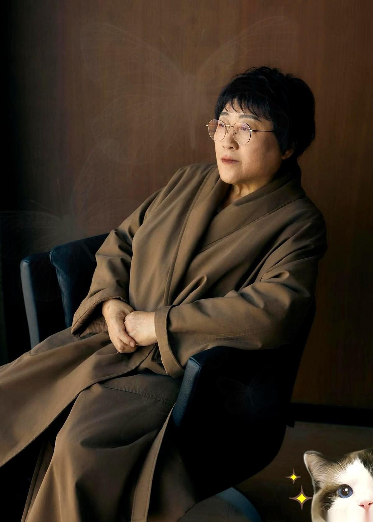 别信什么女人心海底针。一个女人真要走了，那决心，比钢筋水泥还硬。她跟你提分手