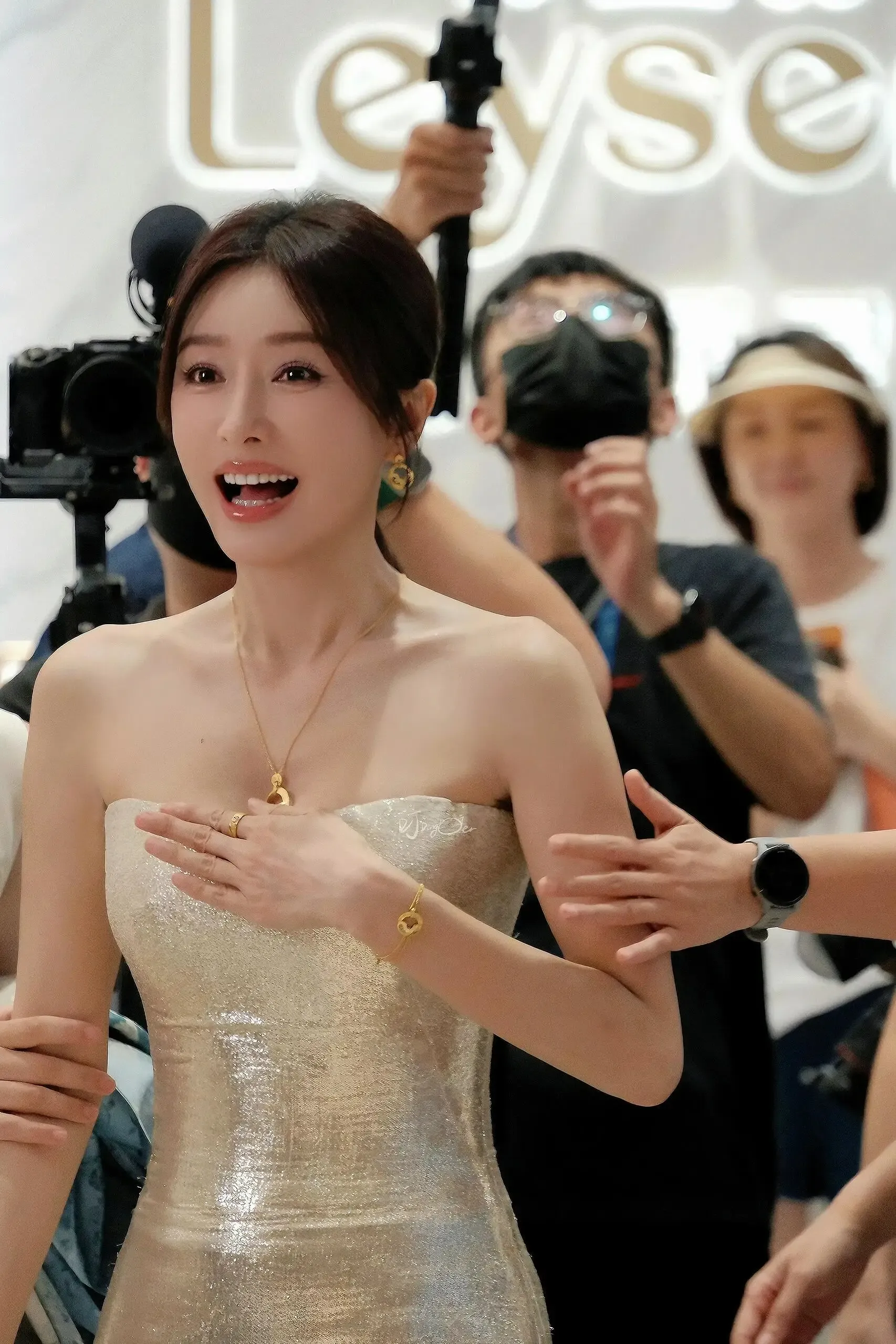 秦岚真的男女
