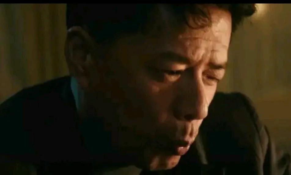 电视剧《扫毒风暴》最大的败笔就是段奕宏。段奕宏以前一直以荧屏硬汉形象出现在观众