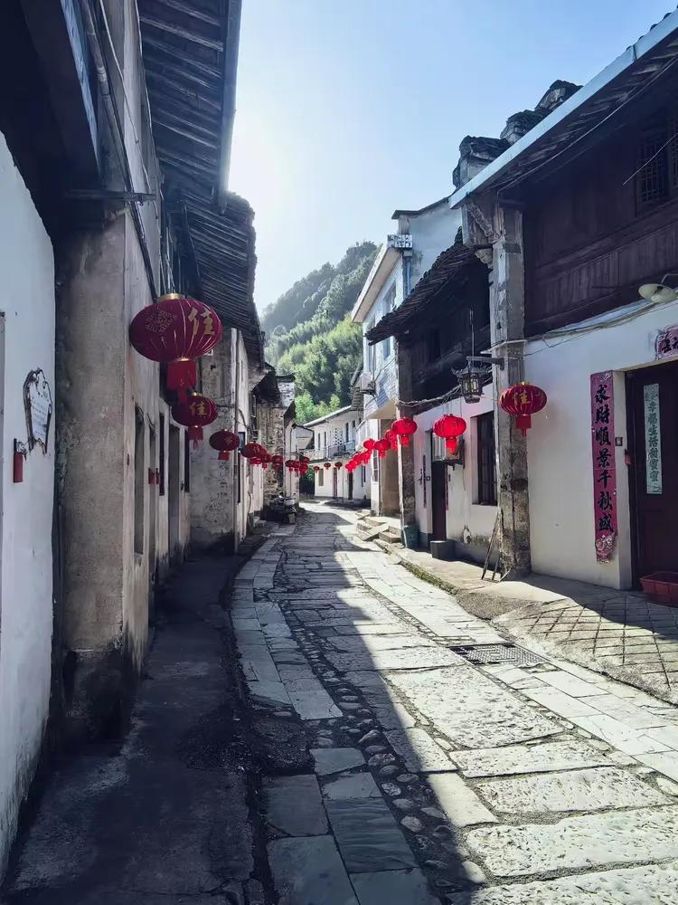 安徽宣城游，皖南秘境胡乐村游玩攻略！宣城胡乐村美景和美食推荐：1、胡乐老街