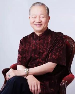 “奉劝各位——经济条件允许的情况下，一定要适当吃喝玩乐。别总想着退休后再享