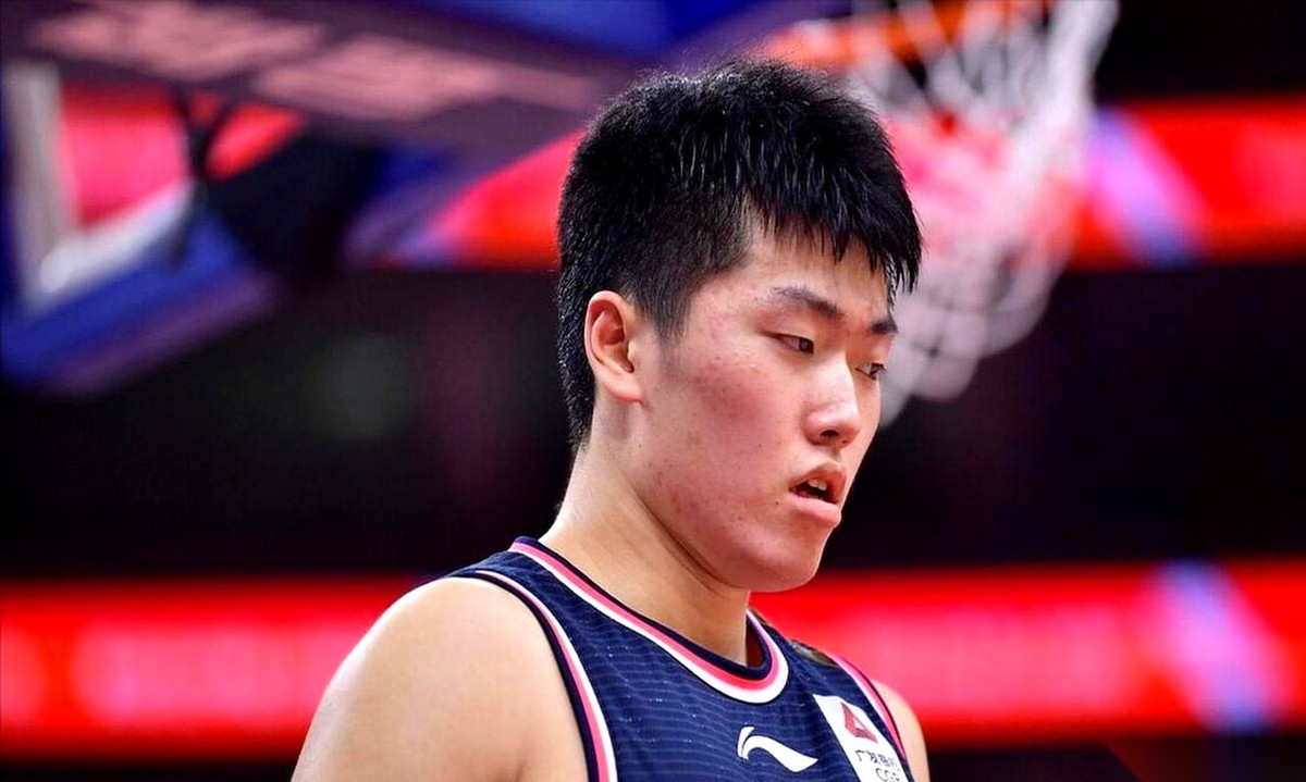 胡明轩、焦泊乔和崔永熙即将归队，广东男篮主帅亚科夫列维奇直接定下季前赛全主力出战的基调。之前的热身赛