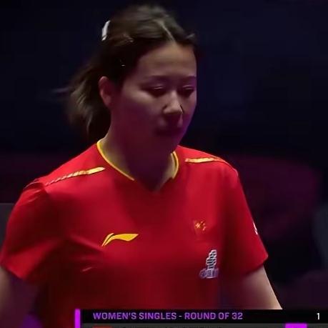 输球后的陈幸同,悄悄做了三个动作,看着真挺让人揪心的!比赛一结束,她脸上带