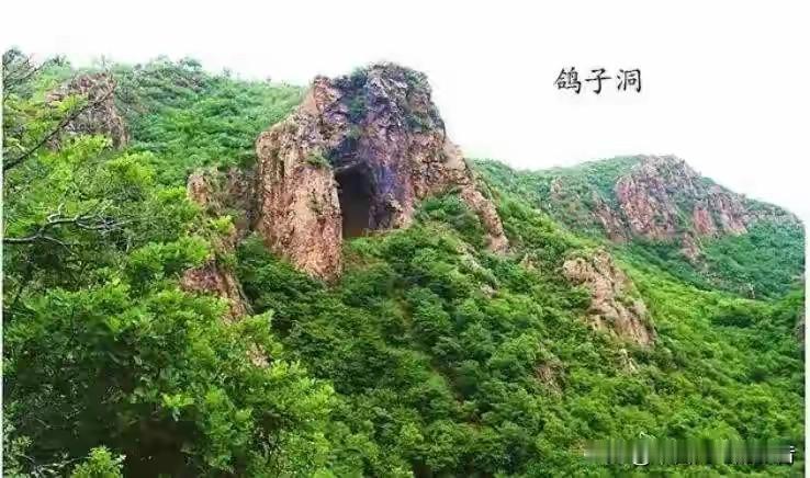 四个孩子从山洞里拽出个包袱，文物贩子拎着整捆现金就往村里跑，可谁都没想到，这堆差