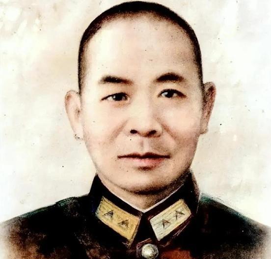 1950年，毛人凤当面向蒋介石禀报，吴石是潜伏的地下党，蒋介石大惊失色，顿时瞪大