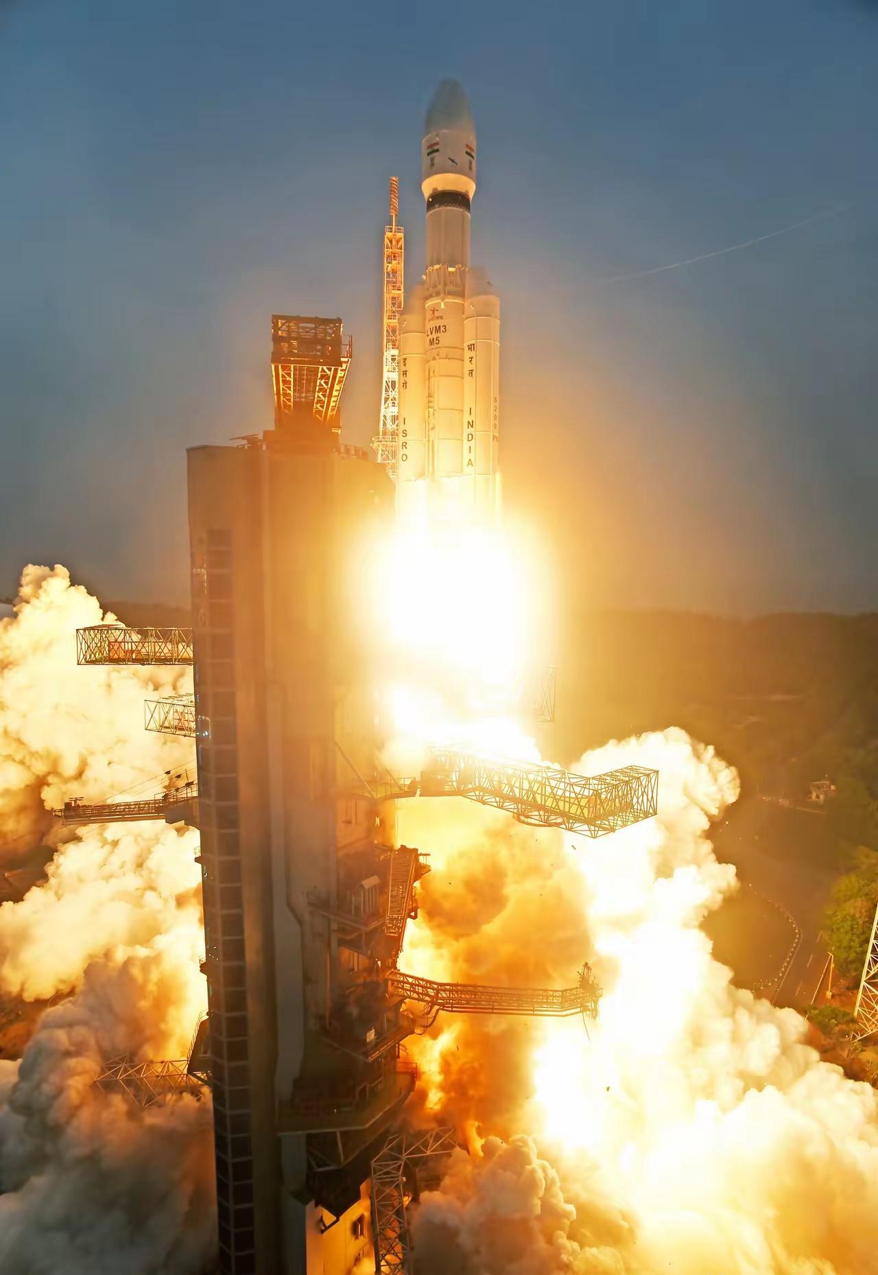 虽然印度成功发射了卫星，但是由于火箭性能不足以支撑大质量卫星，该卫星被送入了16