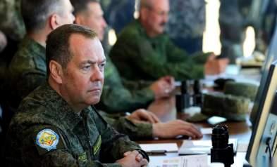 库皮扬斯克又被攻克吗？电视里捷报轮番播，前线却传来乌军自拍与缴获旗帜。强对比，谁