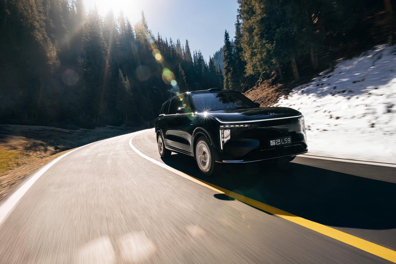 谁着急买车谁就是妥妥的大韭菜！今年买车一定要记住两点:1，合资燃油车一定还会降