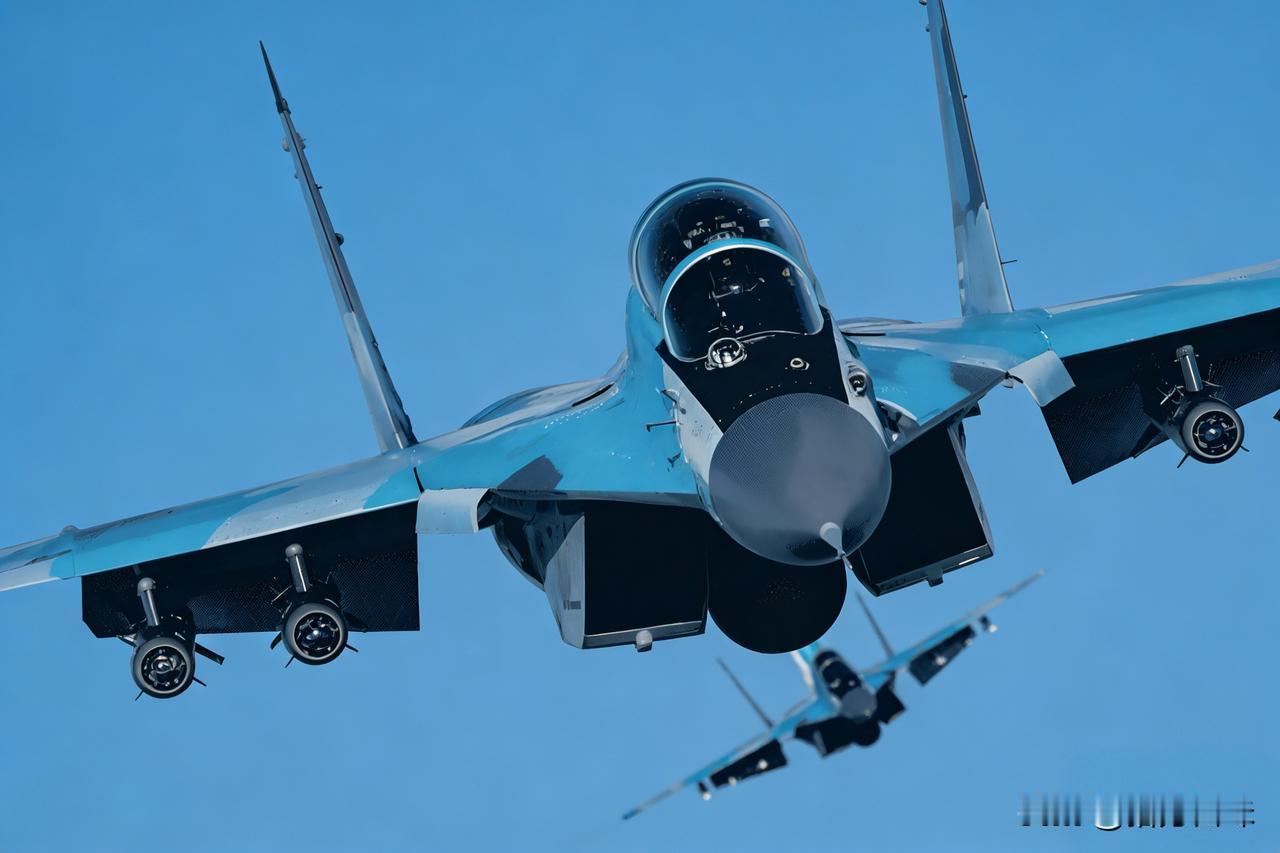 米格-35的上限应该可与阵风争锋，目前它唯一的出路就是拿下印度市场，否则没有资金