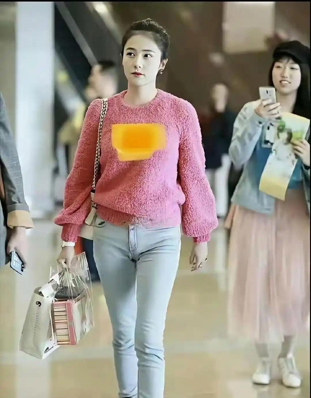于正真的很有眼光，小透明时期的白鹿就已经很漂亮了