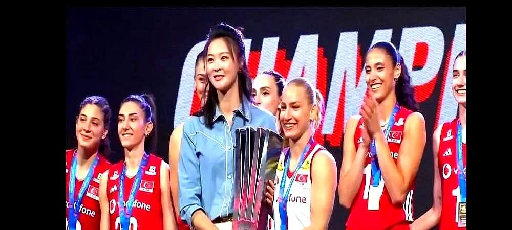 直接拿下世联赛主攻得分王，这算“胡闹”？中国女排输了一场球，教练赵勇被骂惨了