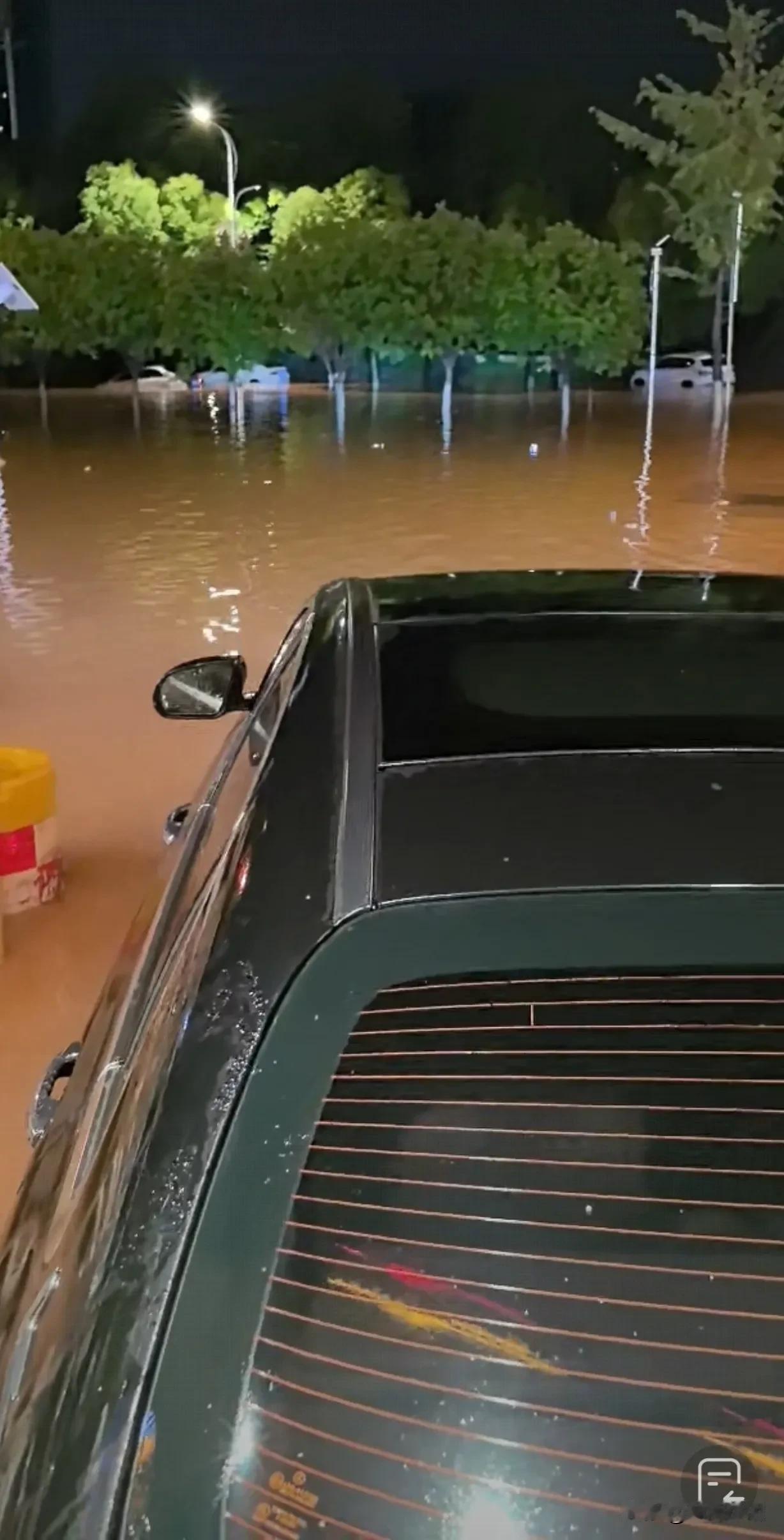长沙的一场暴雨暴露出来了哪些问题？含浦这边一下暴雨很多小区的业主心里估计就会发