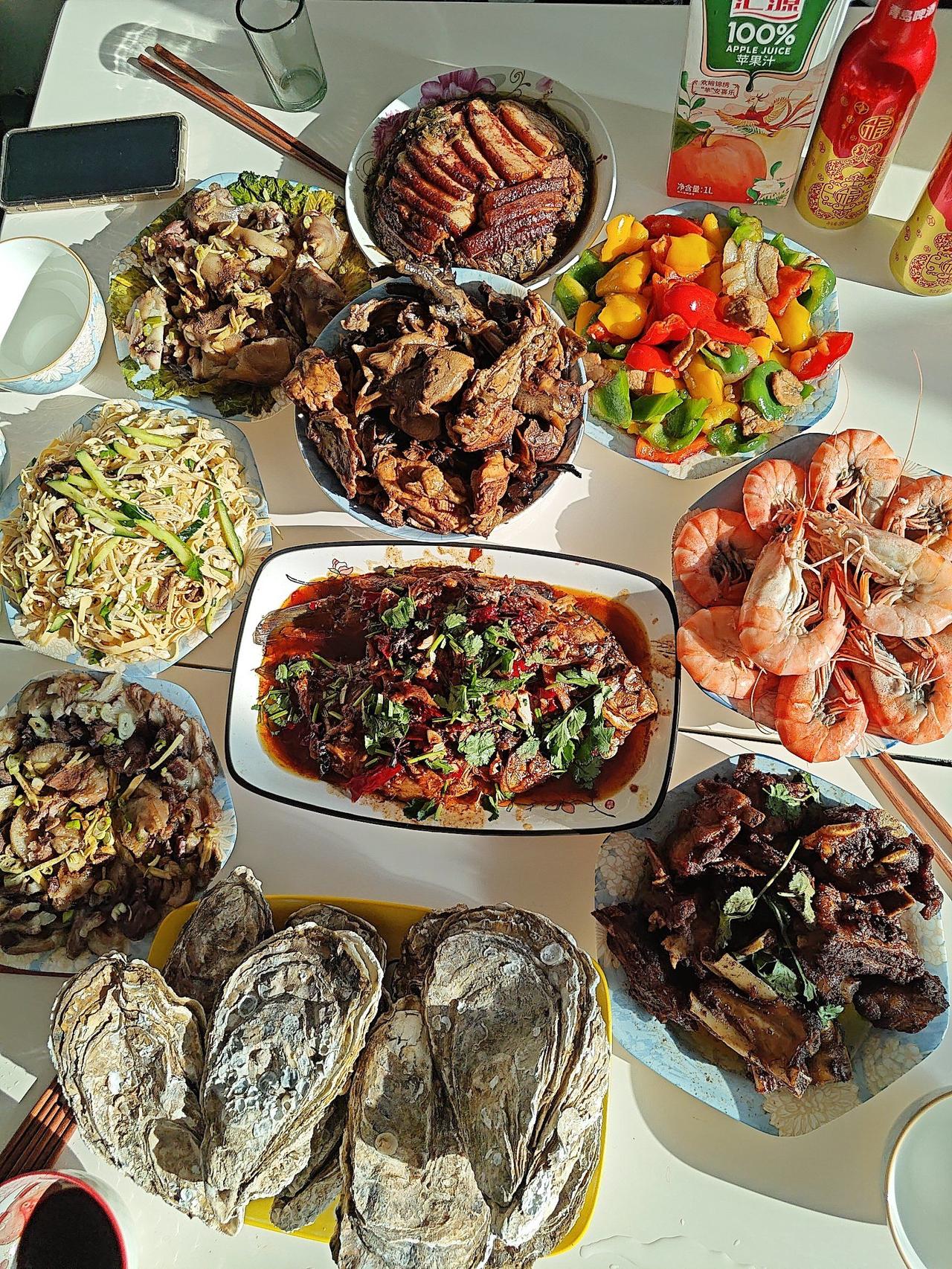 晒出你的除夕年夜菜除夕的年夜饭，那简直就是一年里最有仪式感的“美食盛宴”，就