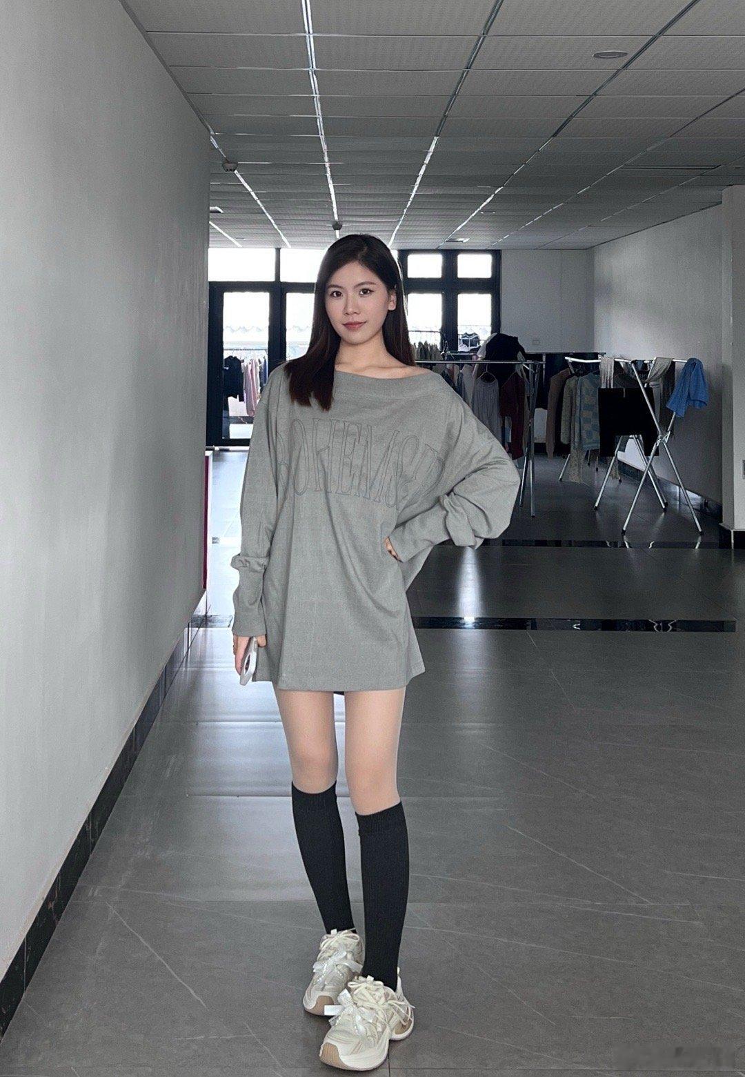 大四学姐～​​​