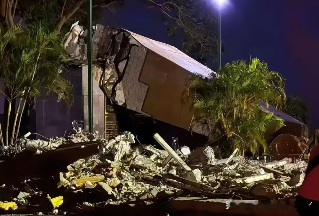 巴拿马阿赖汉女市长也是活该，强硬拆除华人纪念碑，惹下大祸！12月27日深夜