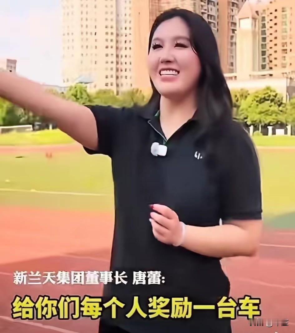 湘超决赛看点，​美女老板豪掷500万，永州夺冠每人奖一台车湘超开赛时，永州新