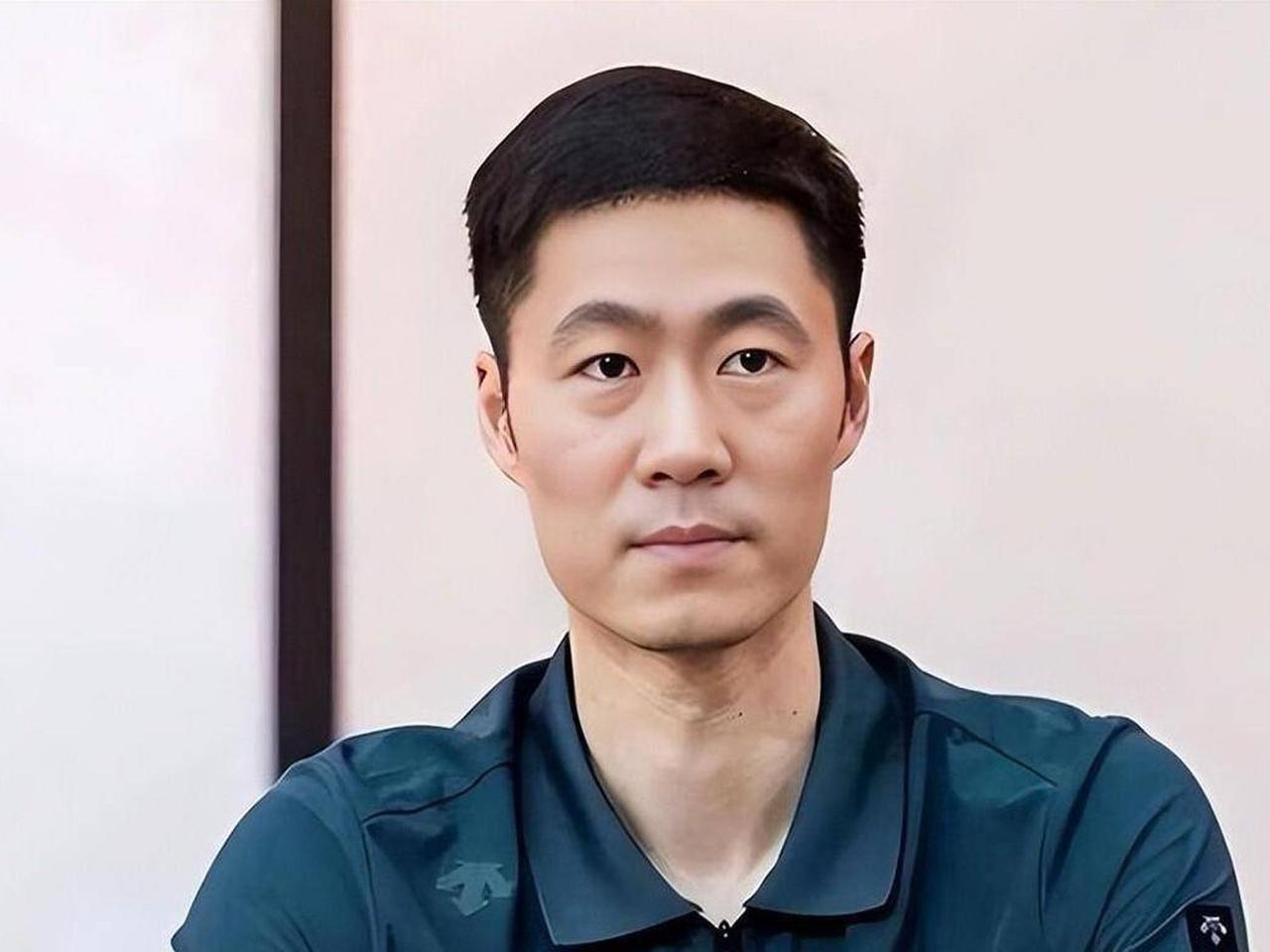 这三个迹象表明：王励勤该考虑出手了！第一个迹象，男单无人进8强，这次可不是