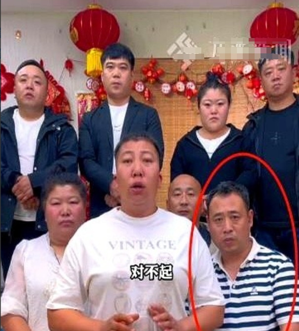 刘畊宏这次要被老婆坑惨了，你看她道歉时不服的样子，和老蒯简直一模一样。本来直