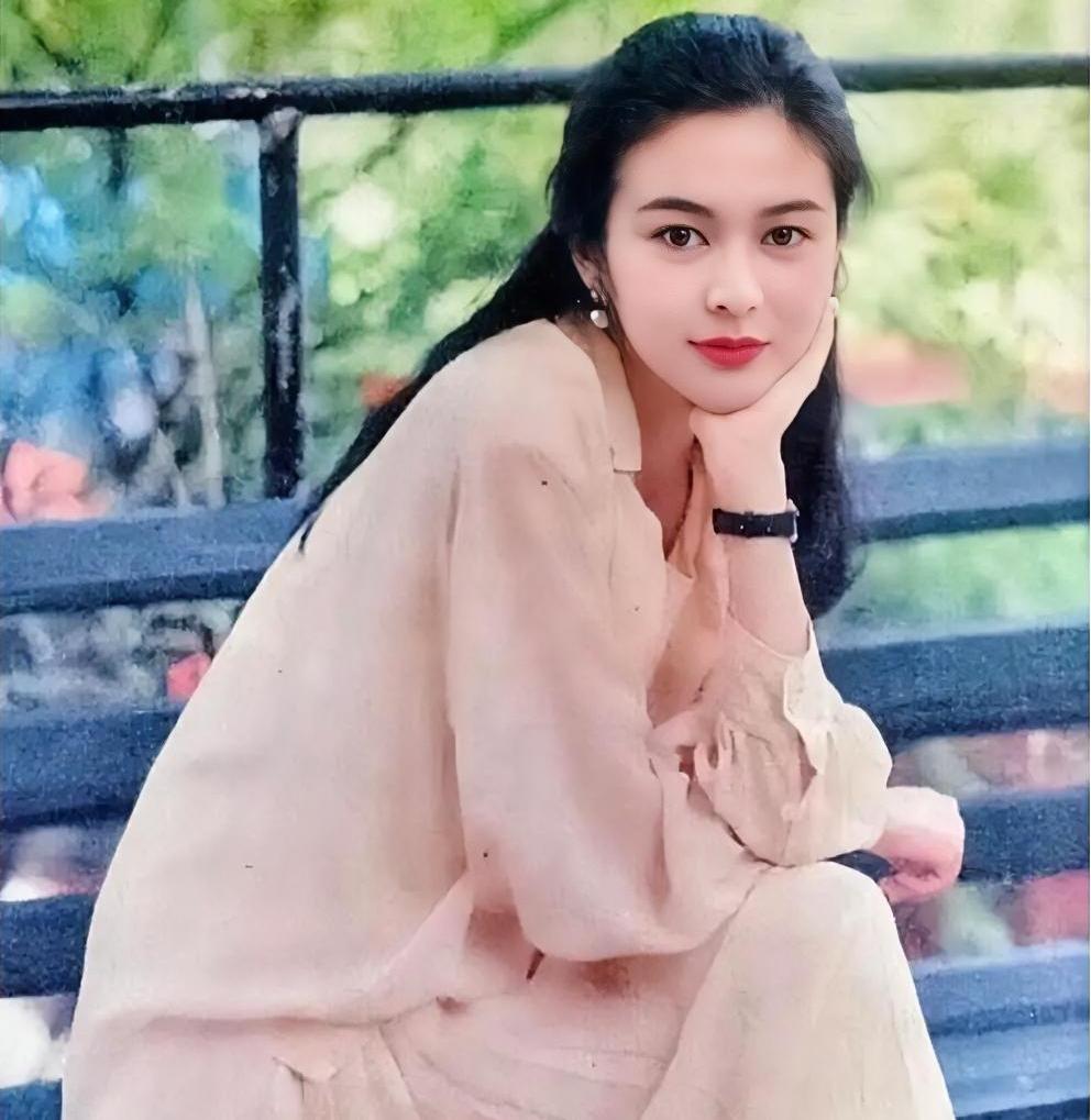 金庸与夏梦：一场止于想象的才子佳人旧梦1960年代的香港影坛，夏梦是当之无