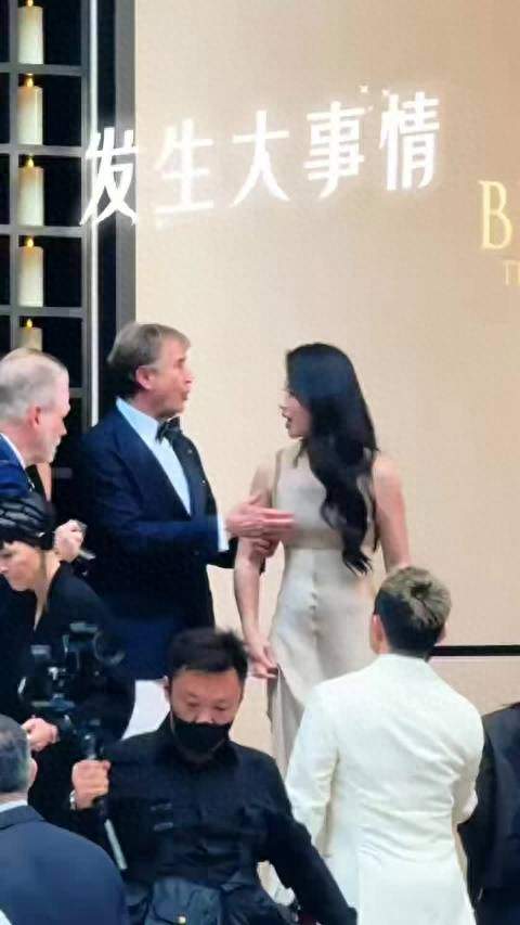 边界感失守! 金裕贞香港活动遇越界触碰, 网友扒出并非首次