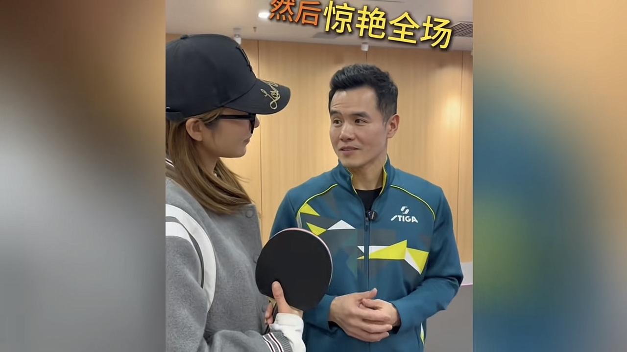 刘国正对王楚钦，那是真好啊，夺冠后看得出来，他是比谁都高兴！王楚钦夺冠的那晚