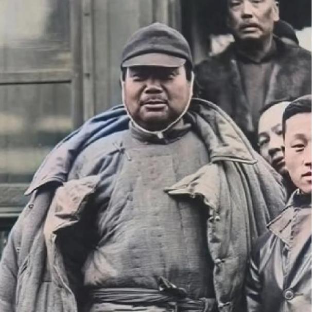 冯玉祥为何要烧少林寺？1928年冯玉祥带兵火烧少林，屠杀武僧，大火烧了40天，大