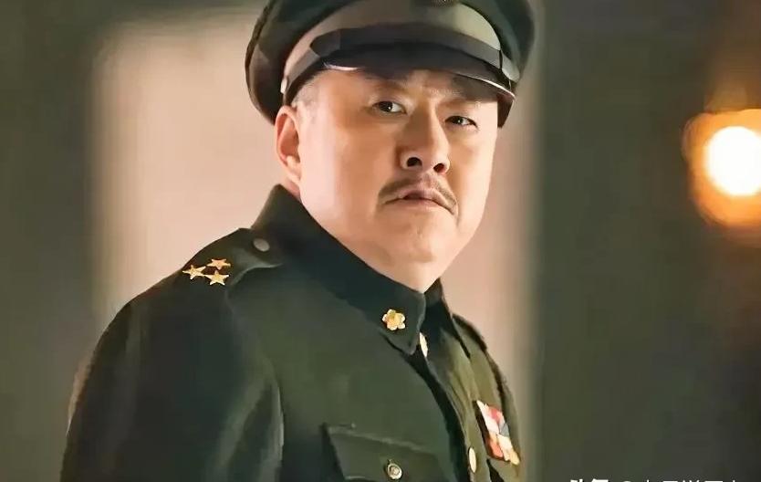 1948年10月的南京官邸，蒋介石指着卫立煌怒吼：“你敢抗命？”卫立煌挺