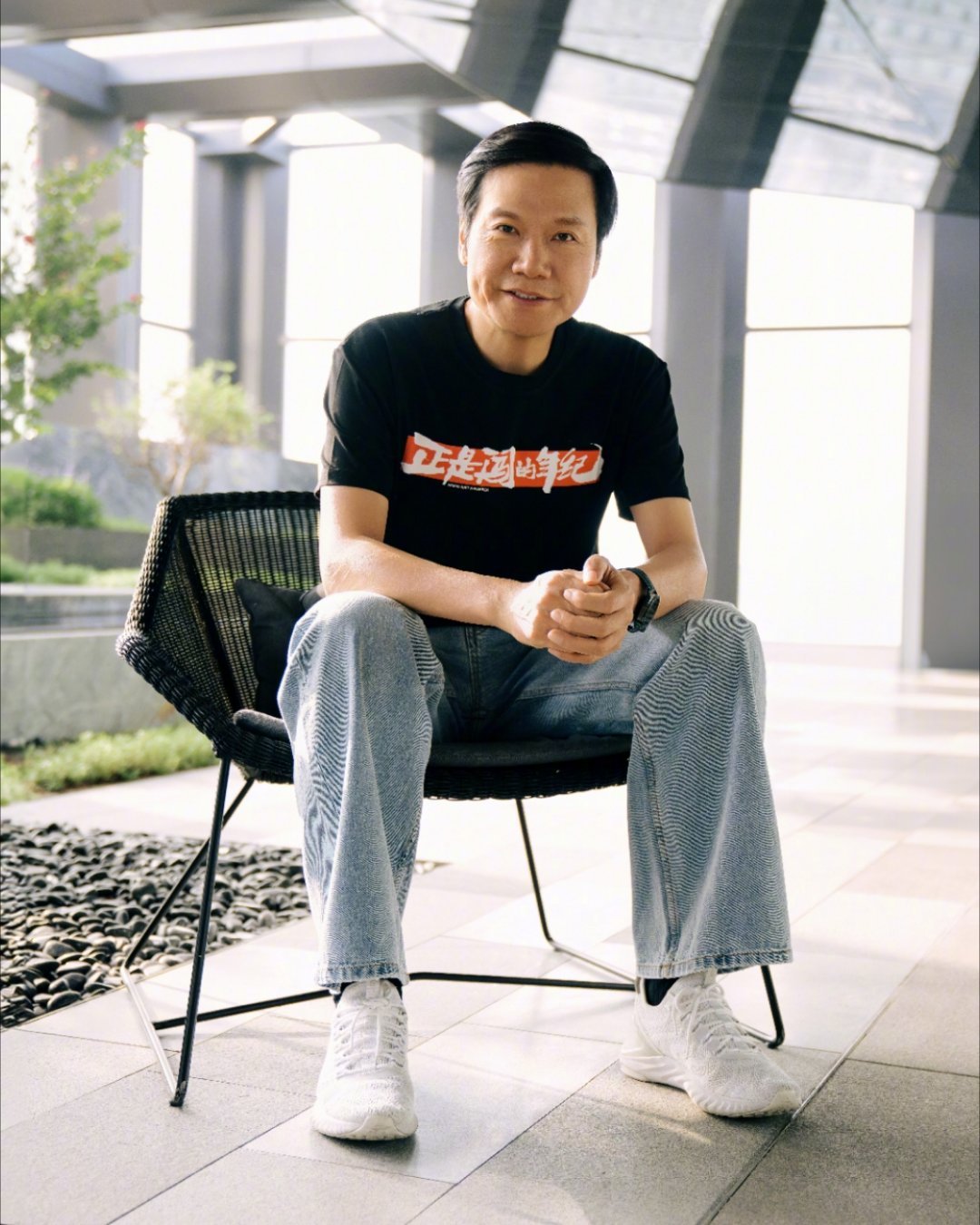 雷军的身材和状态保持的真好，感觉还能再干20年。​​​