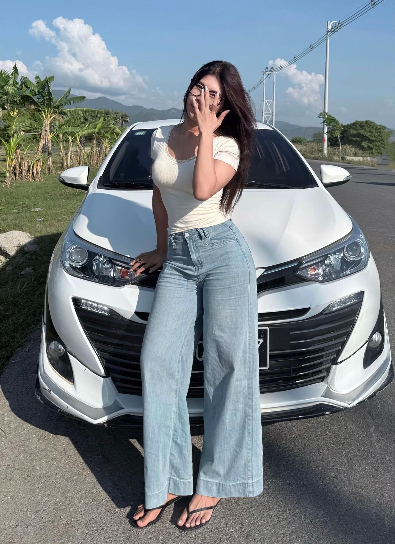 穿搭ootd穿搭背影杀系列时尚女性长发及腰的小姐姐