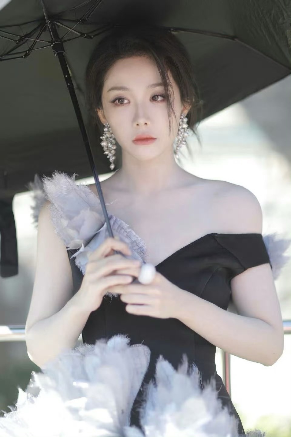 时尚文化大赏女明星造型栩栩华生时尚文化大赏女明星造型🈶，陈都灵完全就是我的白