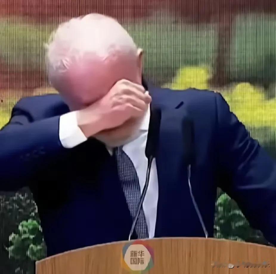 卢拉的眼泪里，藏着一个国家的饥饿记忆与重生之路卢拉在政府会议上哭了。这位巴