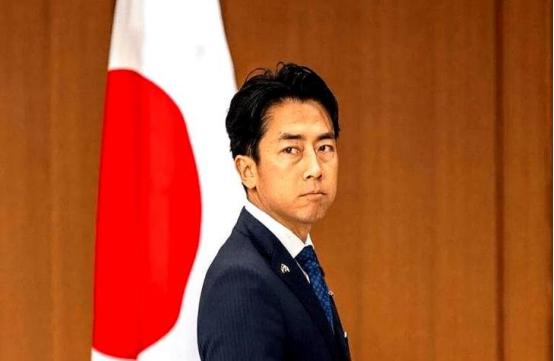 “反击”正式落地，小泉进次郎难以回避现实，7月21日外交部明确表态：日方借冲之鸟