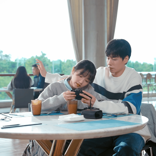 好权威的两张脸，田曦薇胡一天搭档现偶让我很安心，导演也挺会拍，很多细节糖看得我好