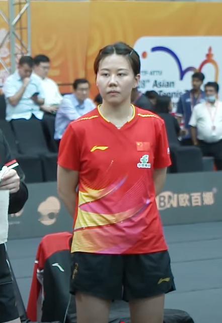 陈幸同怎么回事？被冷落了？作为世界第三，今晚也不上场。昨天让孙颖莎，王