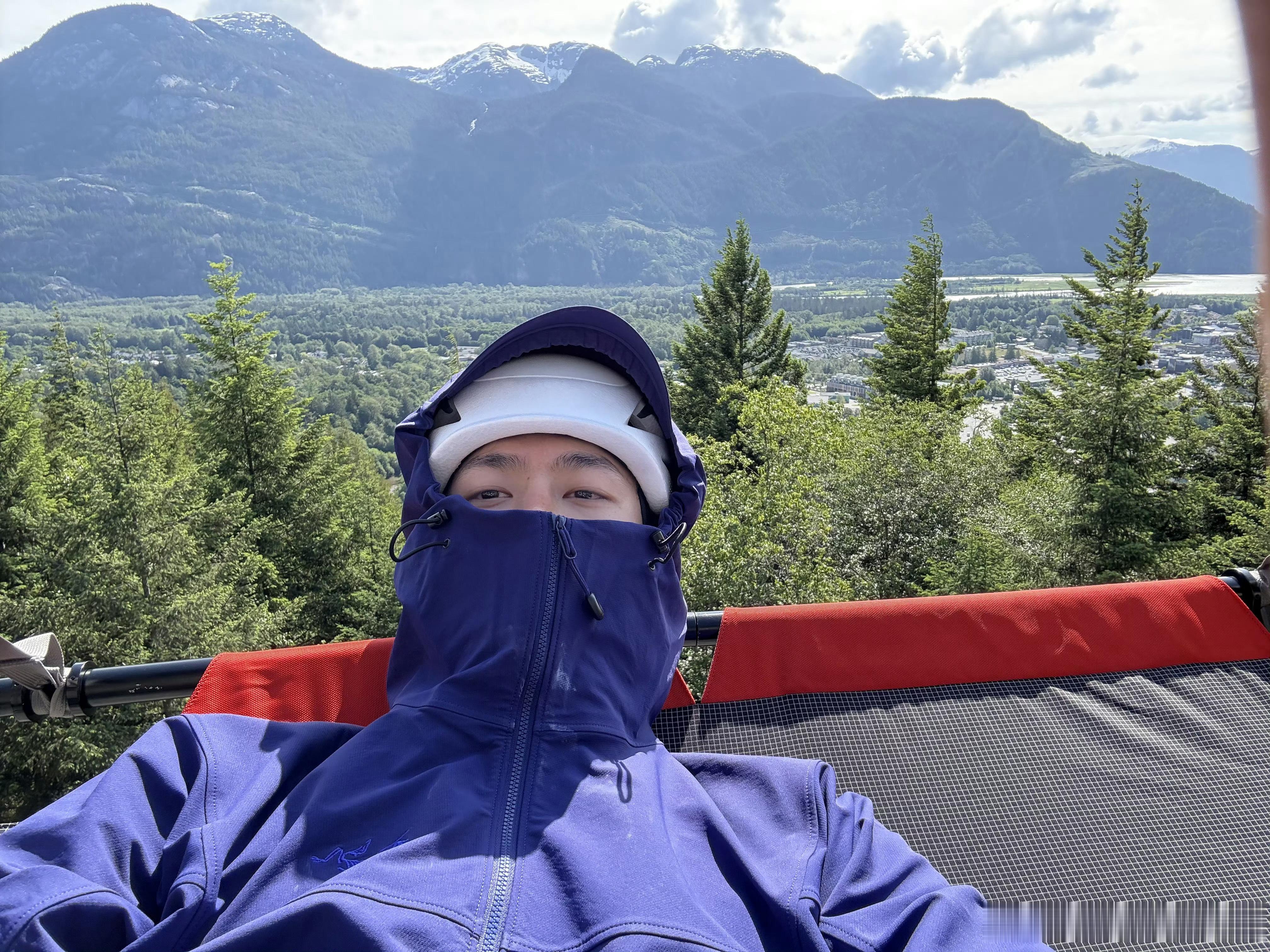 豹豹猫猫这个月都发自拍啦