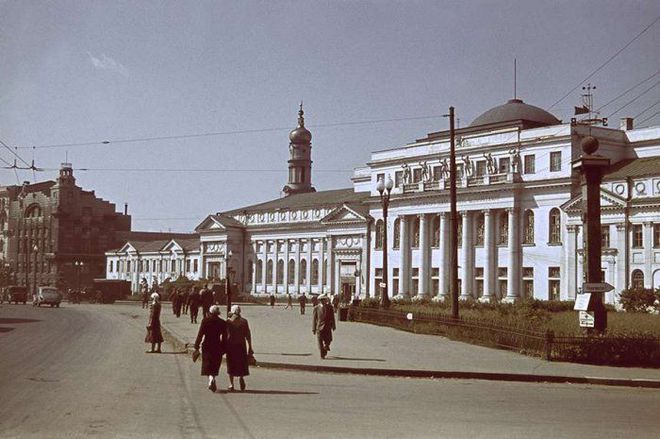 走，上班去！（1942年乌克兰哈尔科夫）