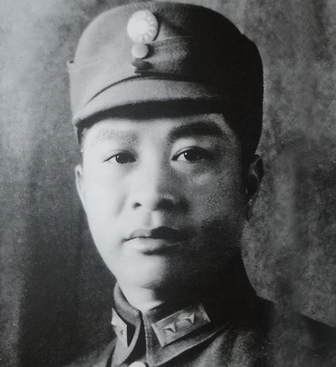 叶挺担任军长后，为什么会先去拜访毛泽东再见蒋介石，蒋介石因此愤怒原因是什么？1