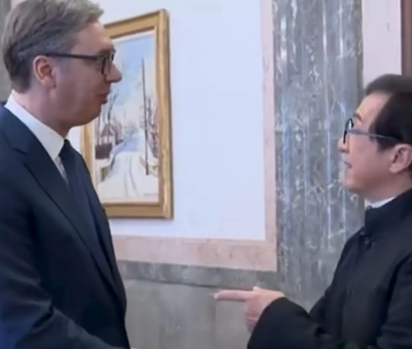 武契奇接见成龙，成龙果然是国际最有影响力的电影明星。人在塞尔维亚的成龙被武契奇