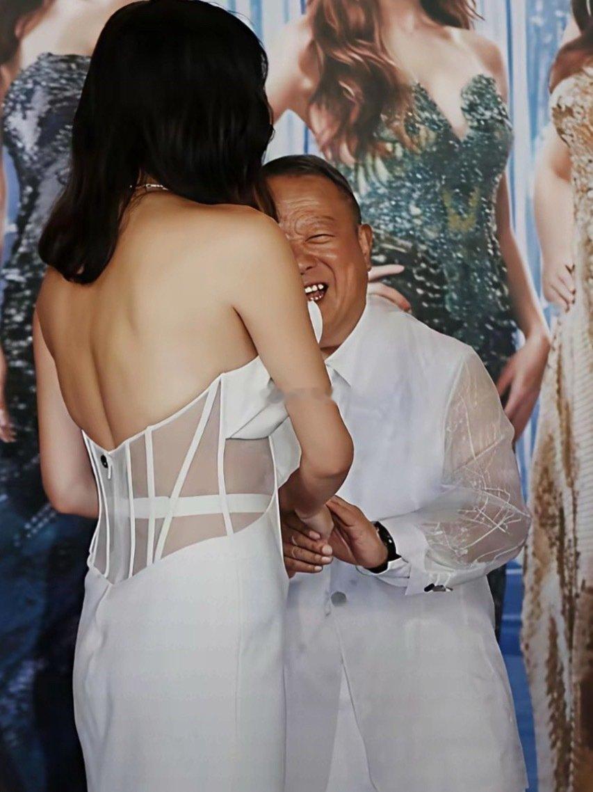 当年香港小姐总决赛，曾志伟和乐基儿同台、幻视美女与野兽​