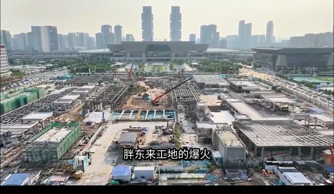 胖东来工地火了，却照出中国商业最可悲的底色当别家的工地还在尘土飞扬中上演“