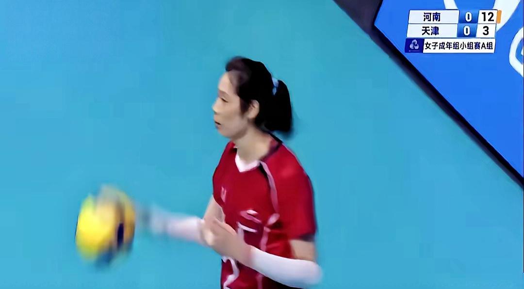 说真的，很多人都看错了以为朱婷只是带着一群小青铜，打败了王者天津，但那都不是一