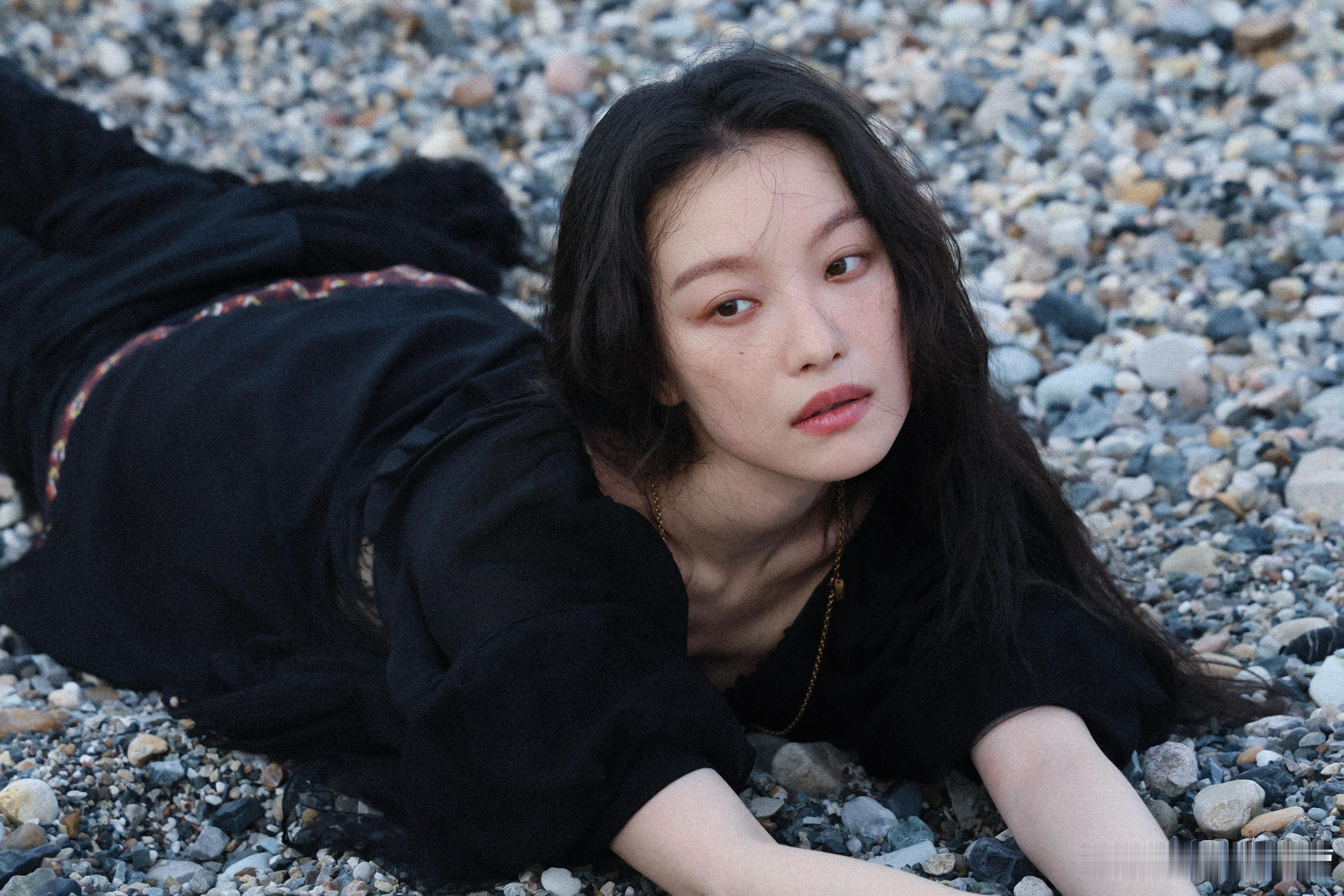 倪妮这张脸，天生就是文艺片女主角！待播电影持续期待中～​​​