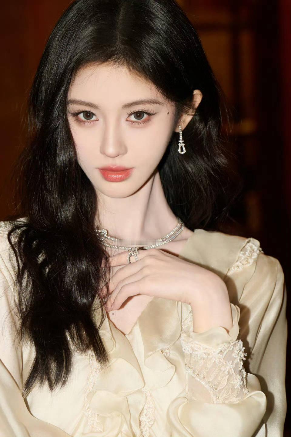 星光大赏评论区鞠婧祎粉丝占了前20这也太牛了星光大赏阵容官宣