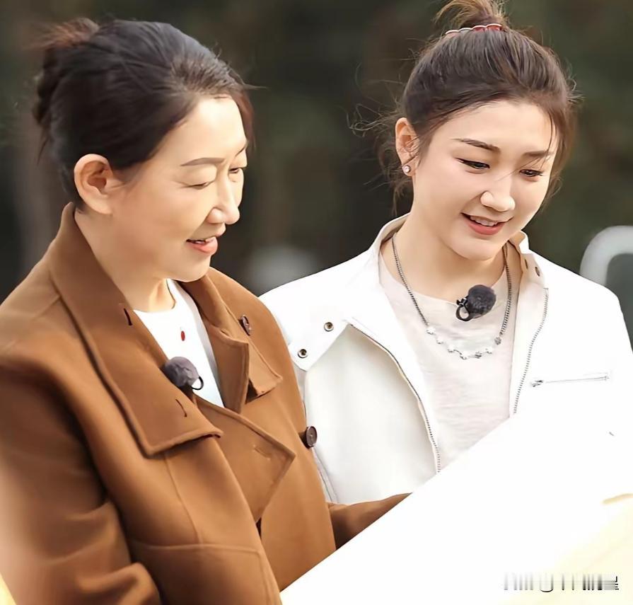 张泉灵问陈梦:“我现在就操心一件事，你怎么找对象？”陈梦云淡风轻地说:“妈妈很着