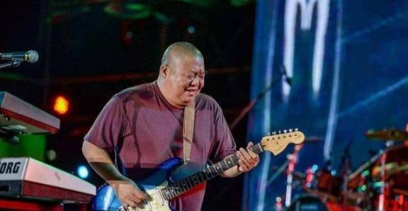 1997年，臧天朔与廊坊的梁勇发生冲突，被打到住院。他赶紧给加代打电话：“代哥，