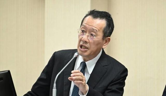 看看台湾军队头子，顾立雄算的一笔账吧？顾立雄表示：台美合作生产的子弹，台方只负责