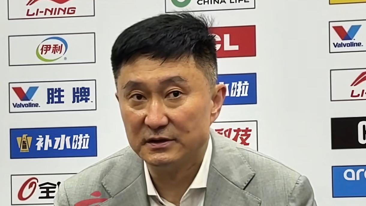 广东宏远100-80广厦，杜锋开始学会真正夸人了:今晚比赛，大家都打得非常拼