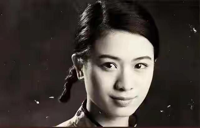 1938年，56岁将军看上19岁女学生，新婚夜她泪流满面，将军只说一句话，让她此