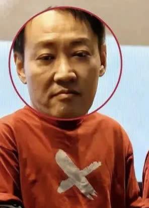 辛柏青简短回复几个字…背后的原因却让人痛心不已！四月底电影宣传时，采访提问到